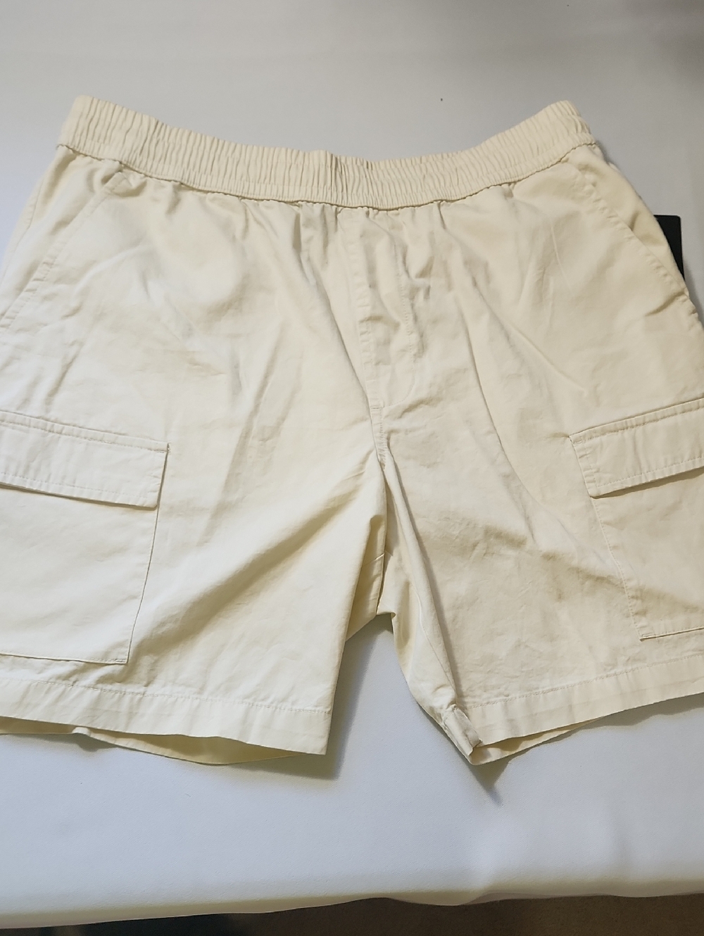 Original Use Women's Cargo Shorts in Cream